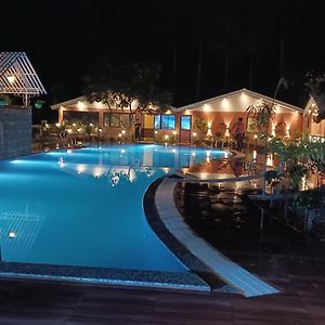 Vip'S Ruposhi Bangla Eco Resort